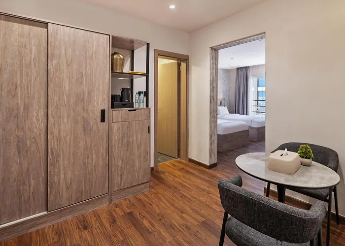 Regency Inn Twin Suit
