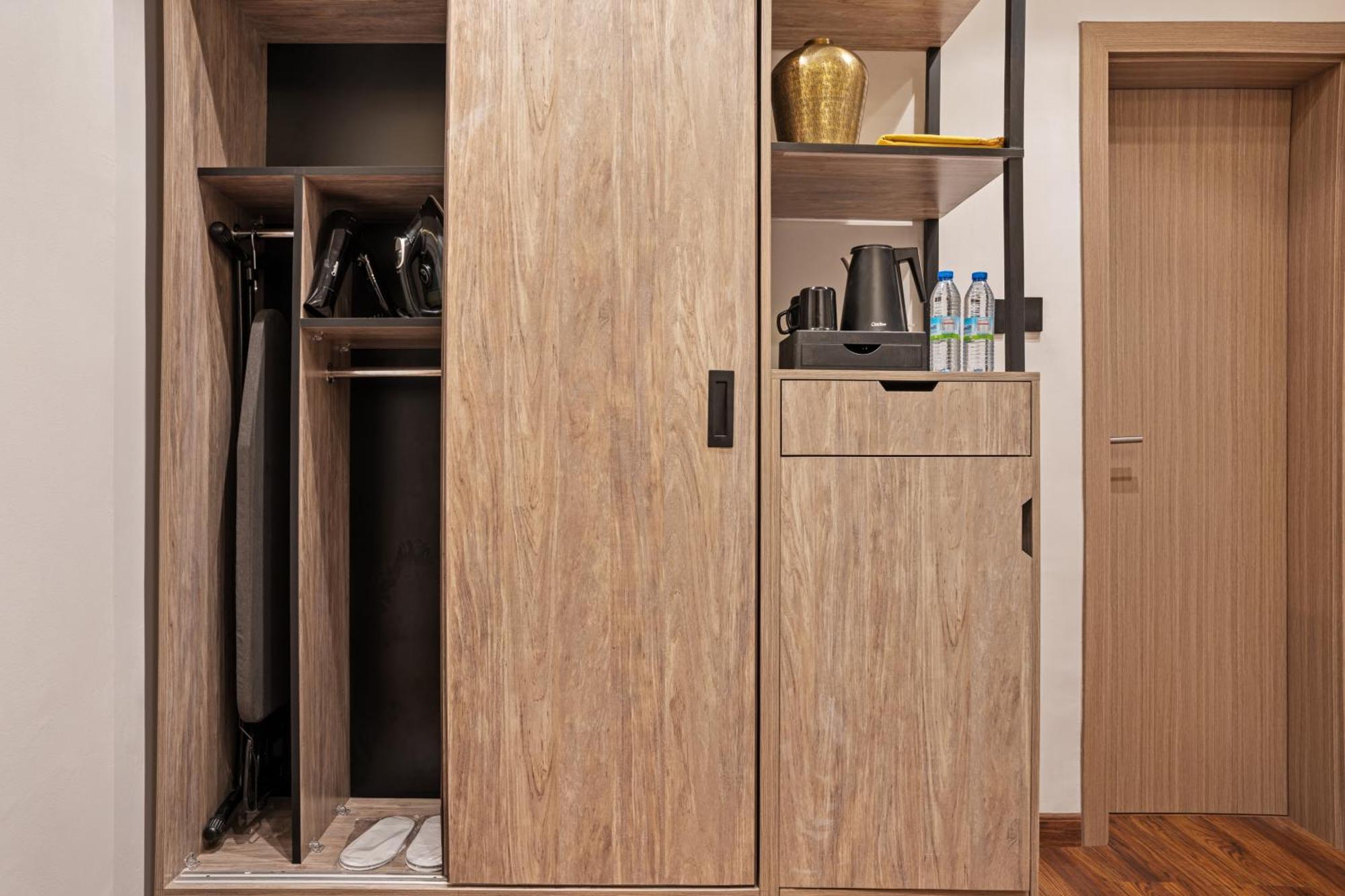 Regency Twin 2*
